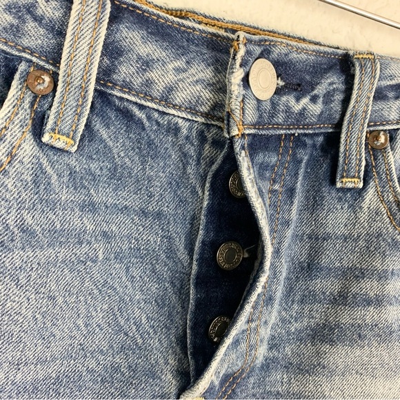 Levi’s High Rise Wedgie Shorts Sierra Skyline White Oak Cone Denim Distressed 28 - Picture 9 of 14
